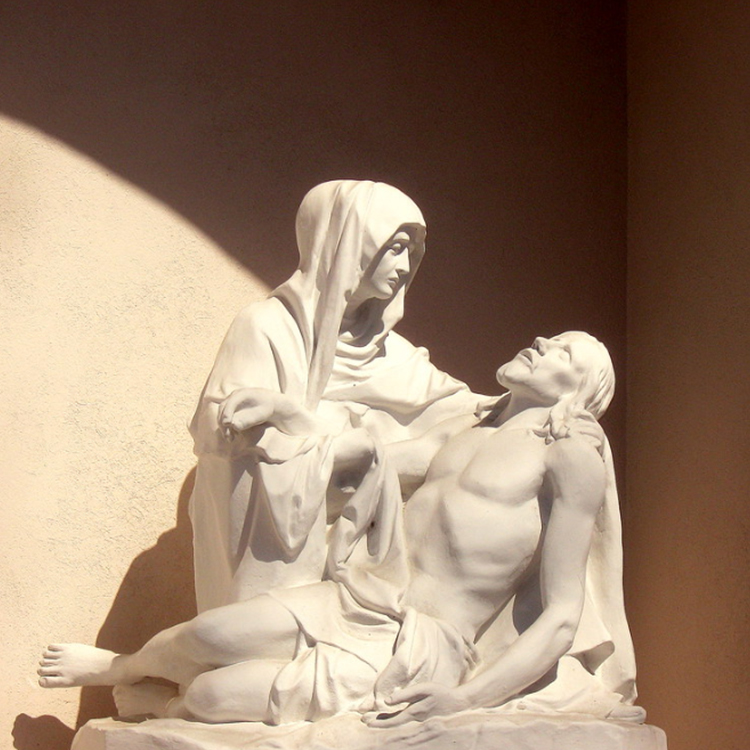 The Virgin mourns Christ Statue