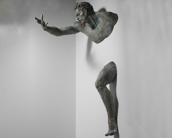 BRONZE-STATUE