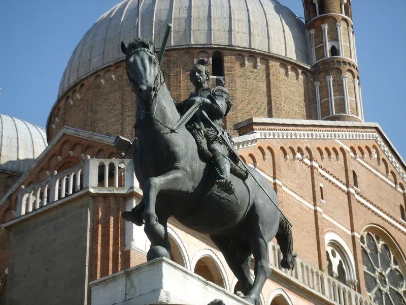 Equestrian statue of Gattamelata1