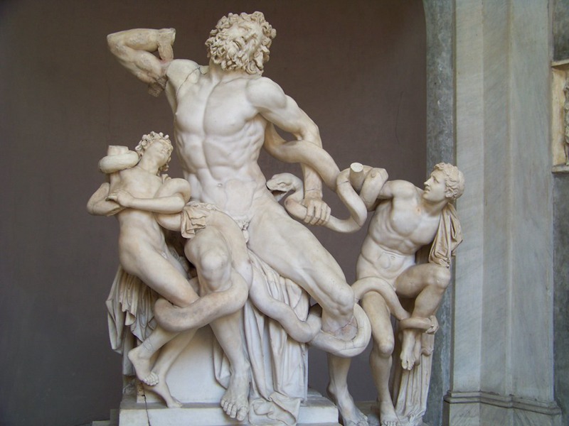 Laocoon and His Sons Sculpture (4)