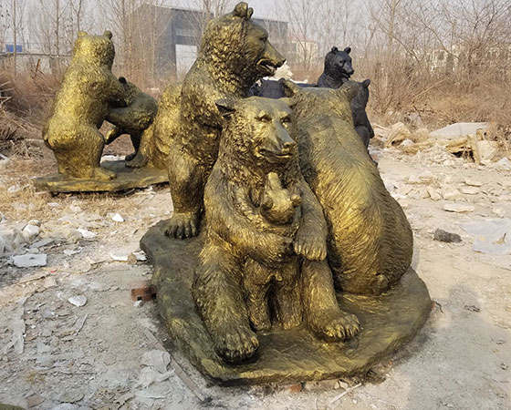 bear-statue