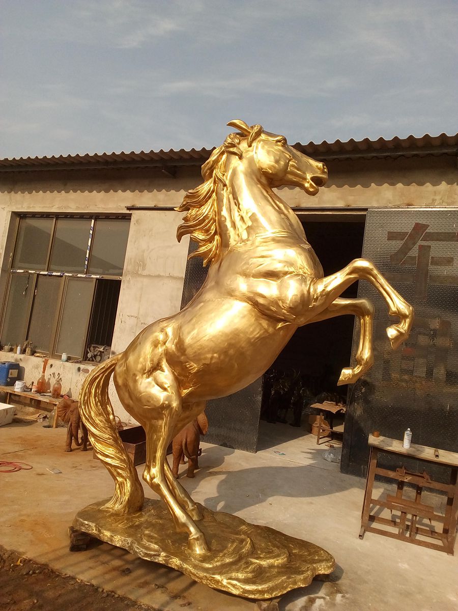 bronze horse statue (1)