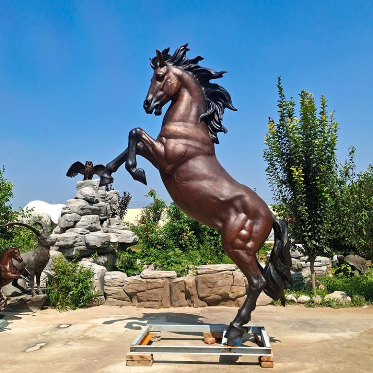 bronze horse statue (2)