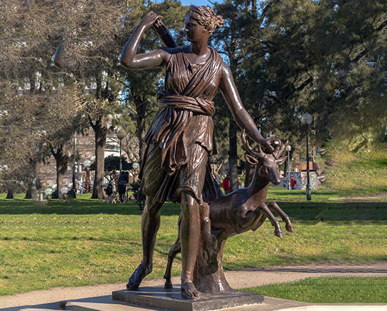 bronze-statue