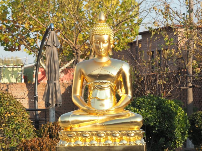 cast-gold-leaf-bronze-buddha-statue-youfine_factory2