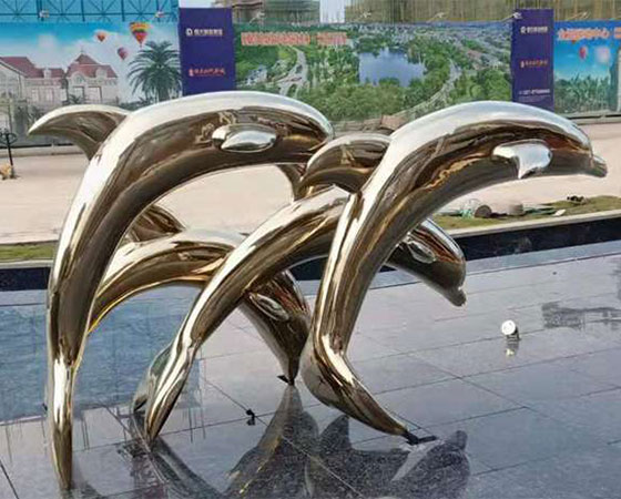 dolphine-sculpture