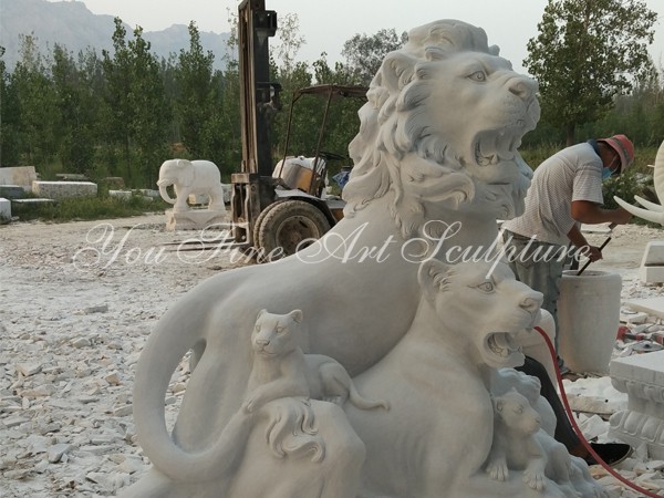 Hand Carved natural marble Roaring lion sculpture
