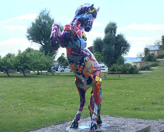 horse-statue