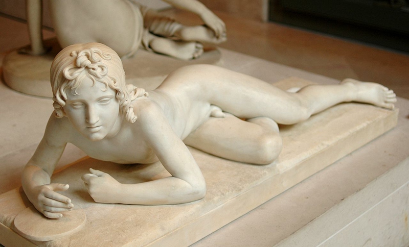 hyacinthus statue