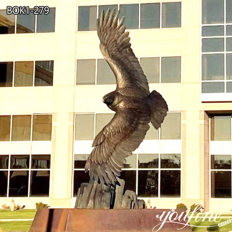 Large eagle sculpture -Factory Supplier