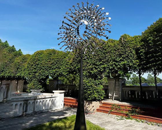 metal kinetic sculpture feedback