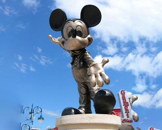 mickey-sculpture