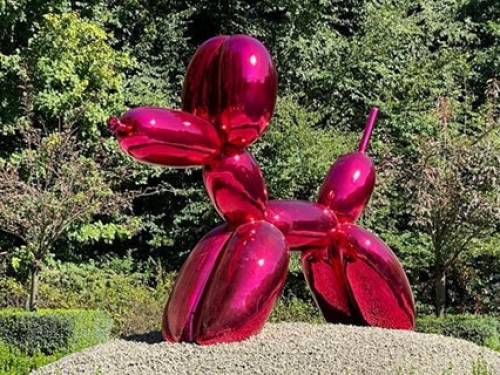 pink ballon dog statue from america client