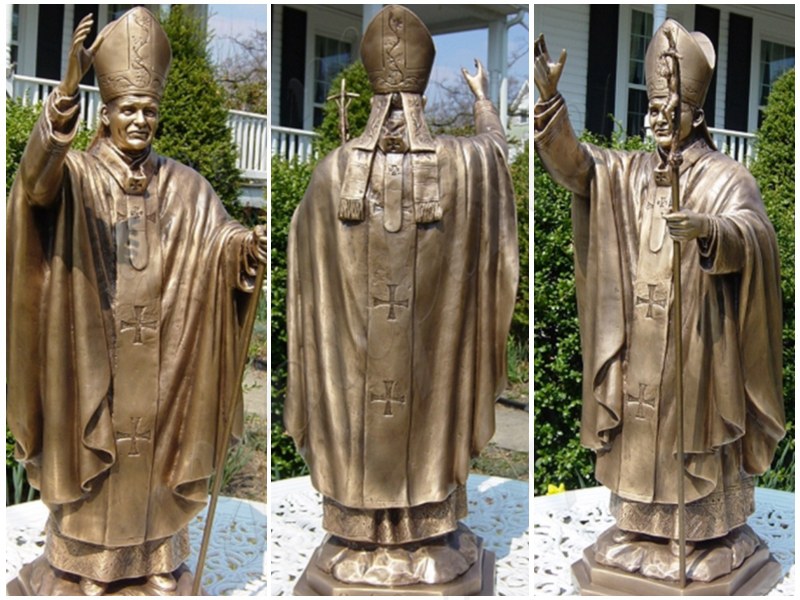 pope john Paul statue