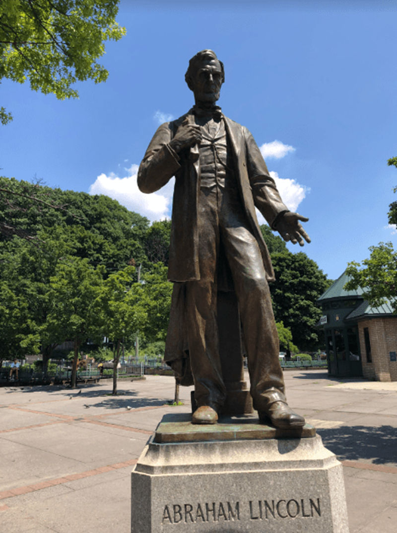 president lincoln statue13