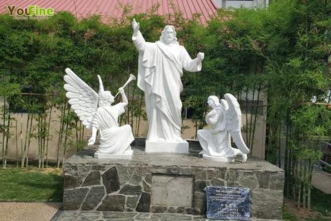 title_jesus_marble_sculpture_44