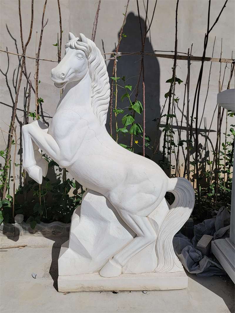 marble horse (1)