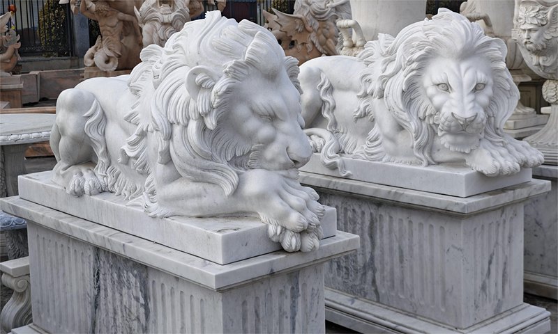 marble lion (1)