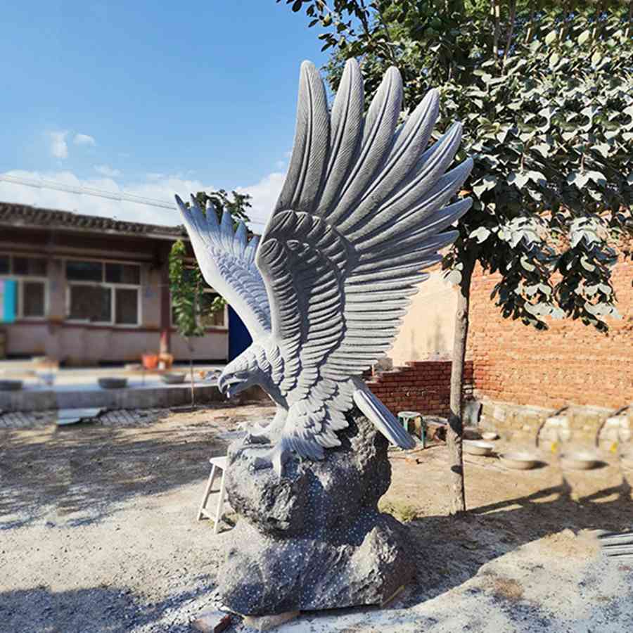 gray marble eagle (1)