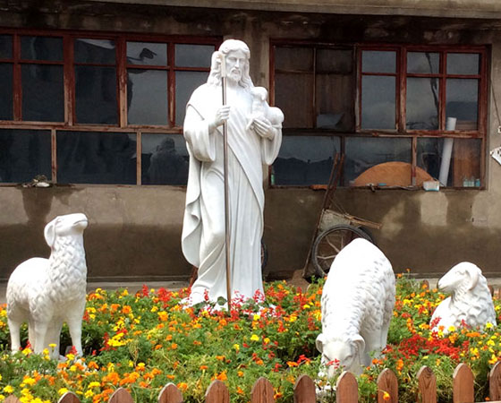 marble-jesus-statue