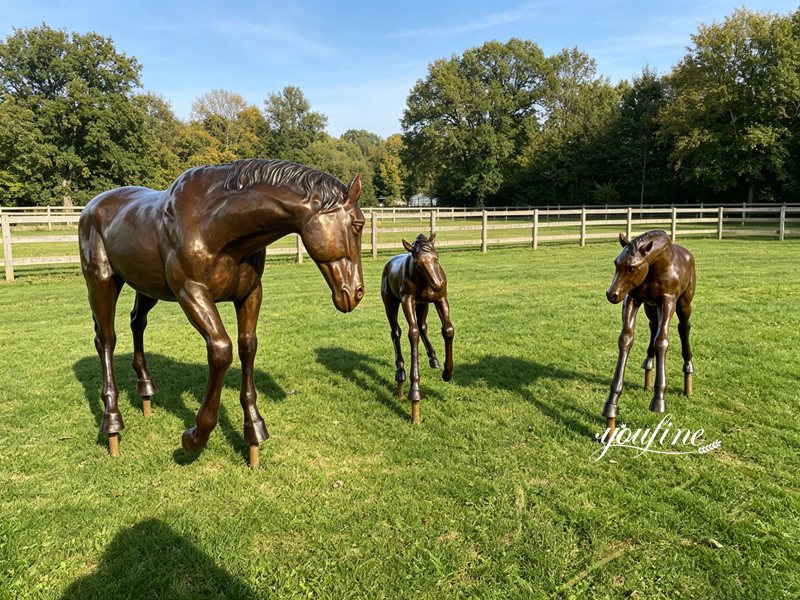 mare and foal statue for outdoor