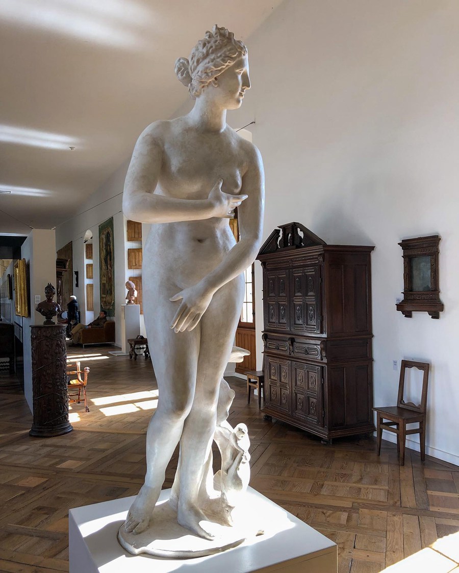 Venere de' Medici statue (3)