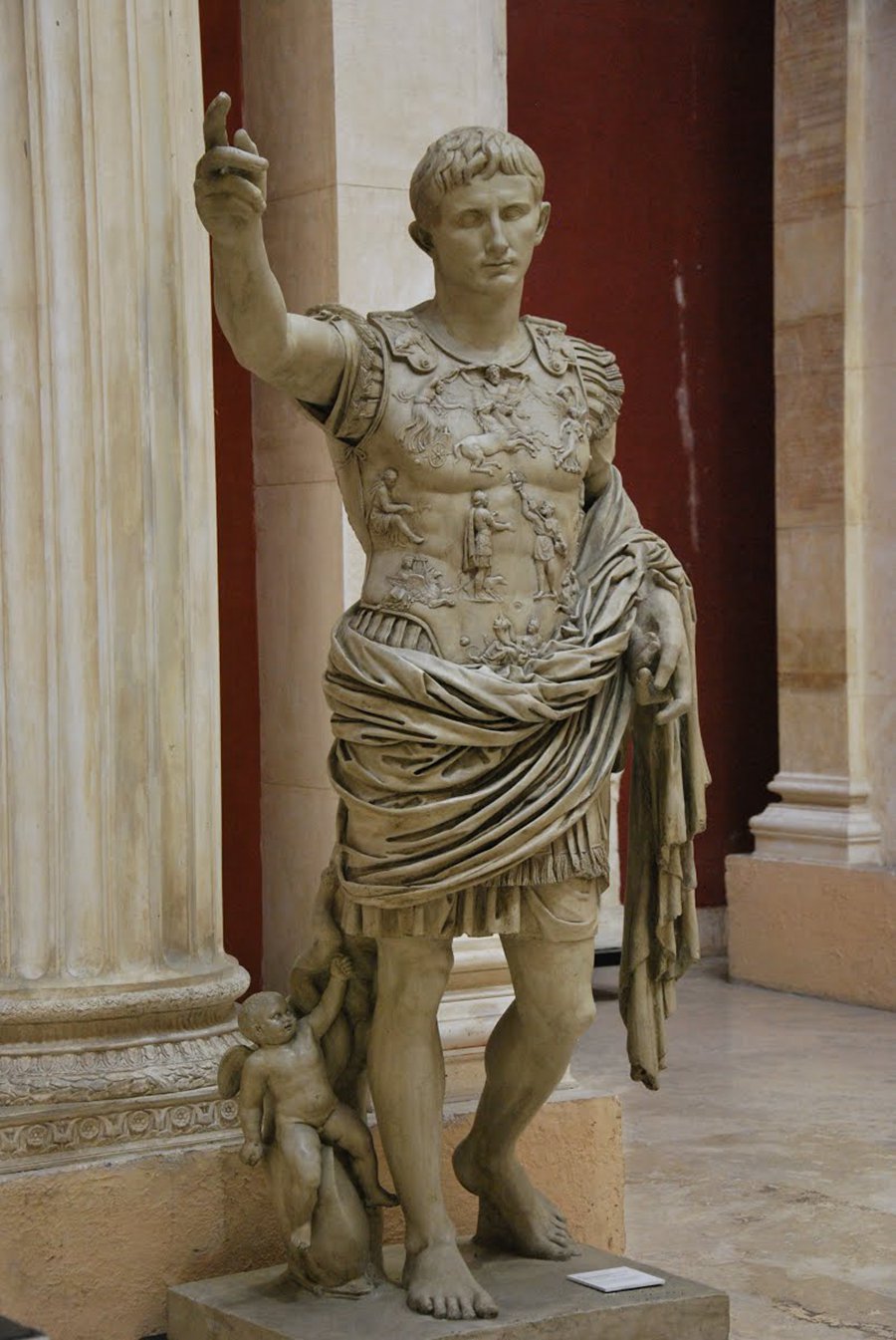 marble Augustus de Primaporta (1)
