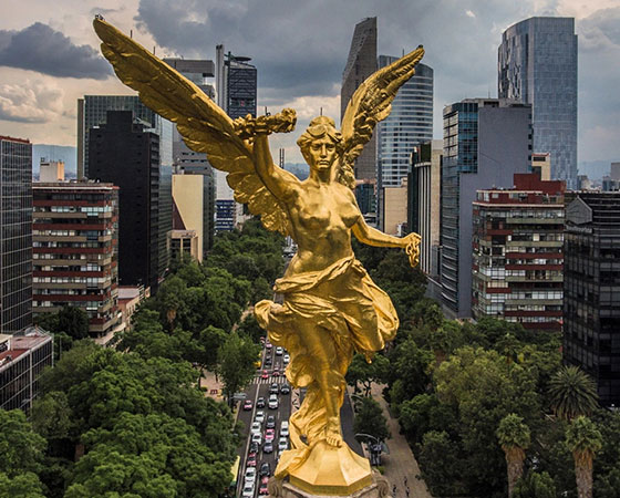 Angel of Independence statue (1)