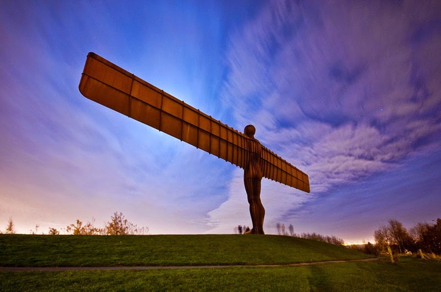 Angel of the North sculpture (1)