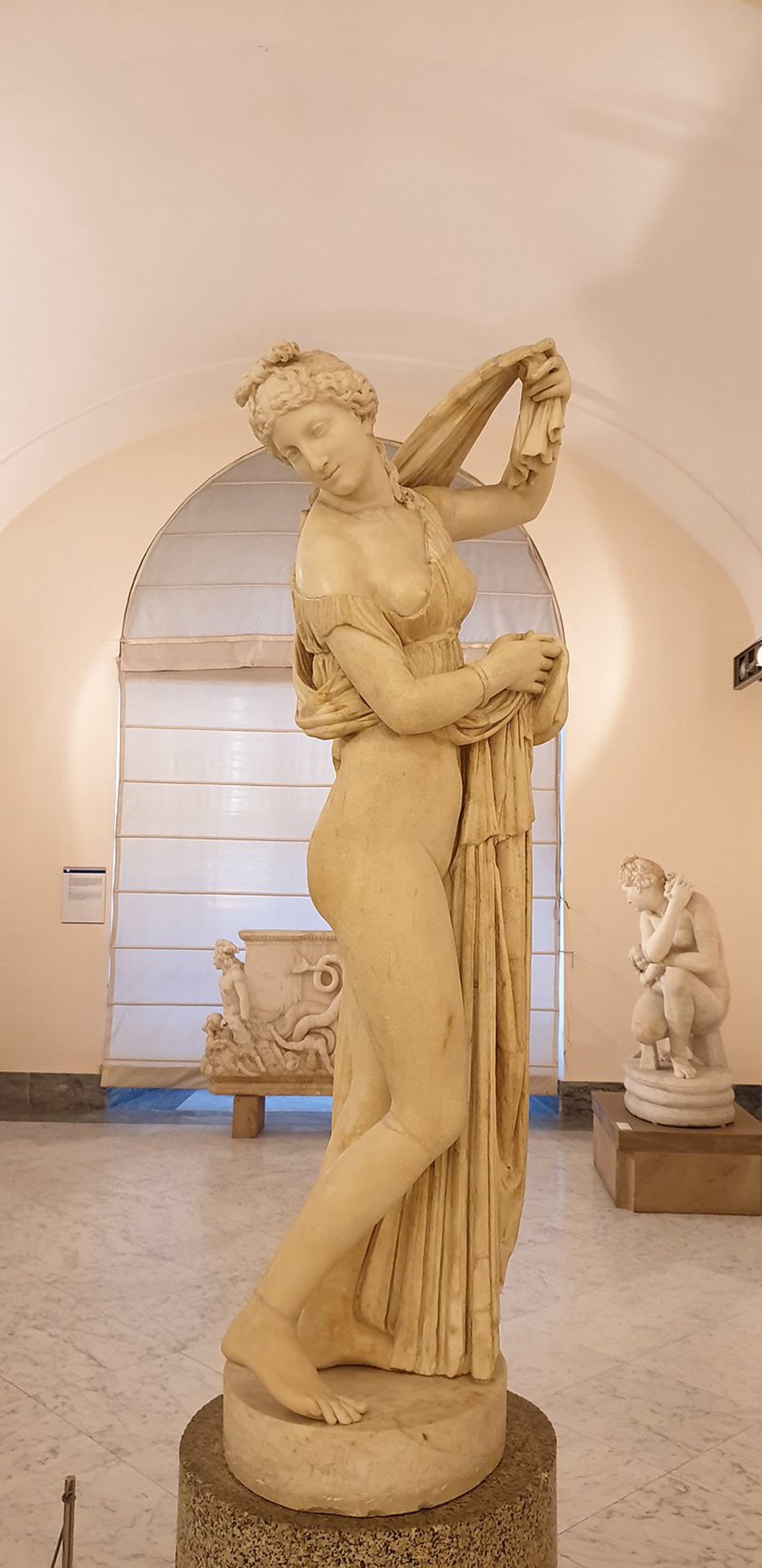 marble-venus-statue5