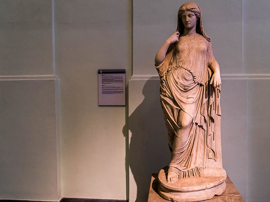 marble Venus statue forsale (2)