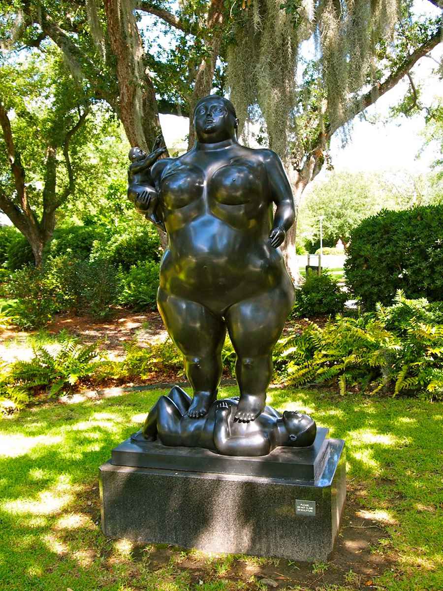 bronze fat woman statue (4)