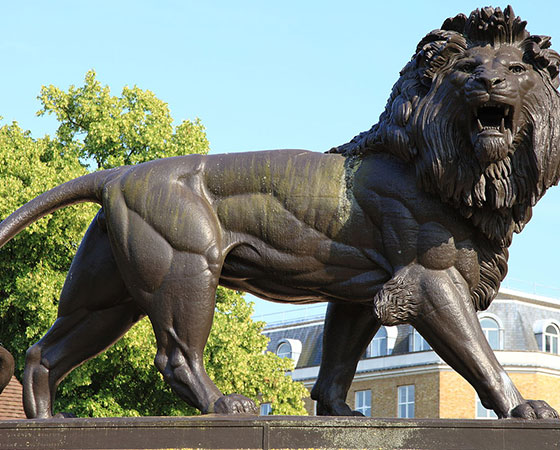 bronze lion statue for home (2)