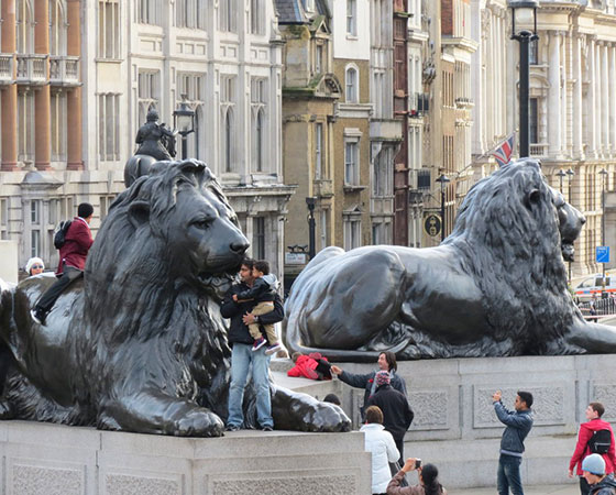 bronze-lion-statue