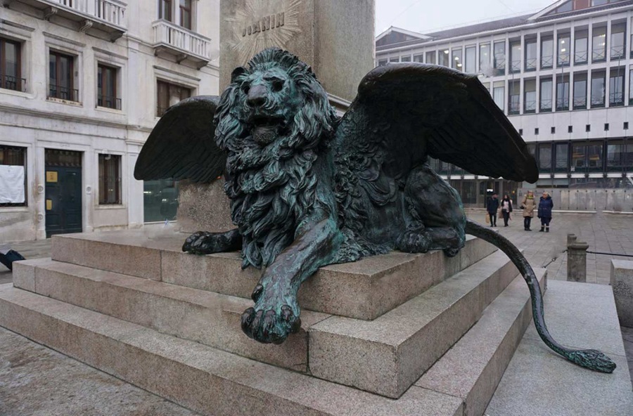 bronze winged lion statue (1)