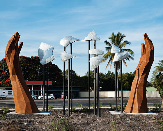 corten steel hand sculpture (2)