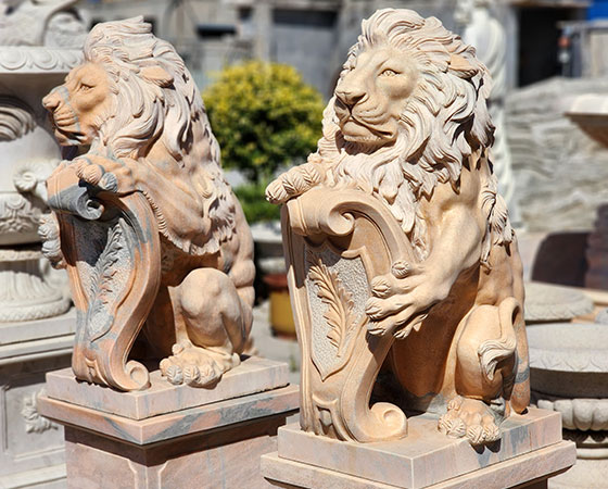 marble-lion-statue