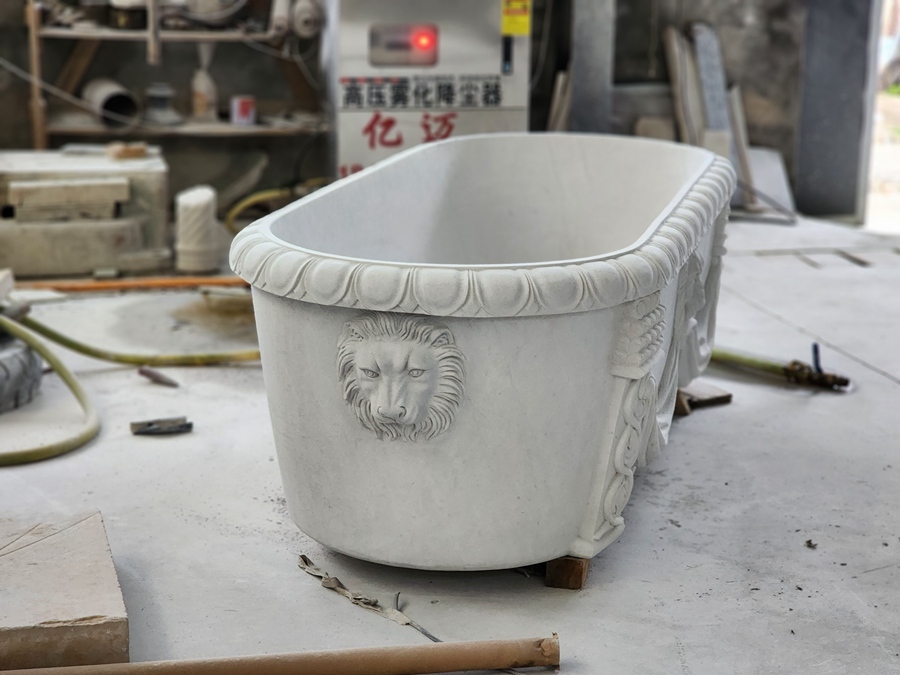 white marble bathtub (2)