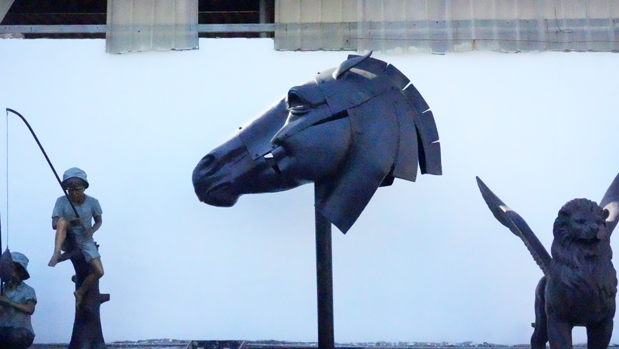 bronze horse head (4)