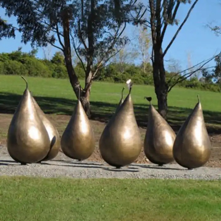 metal pear sculpture (6)