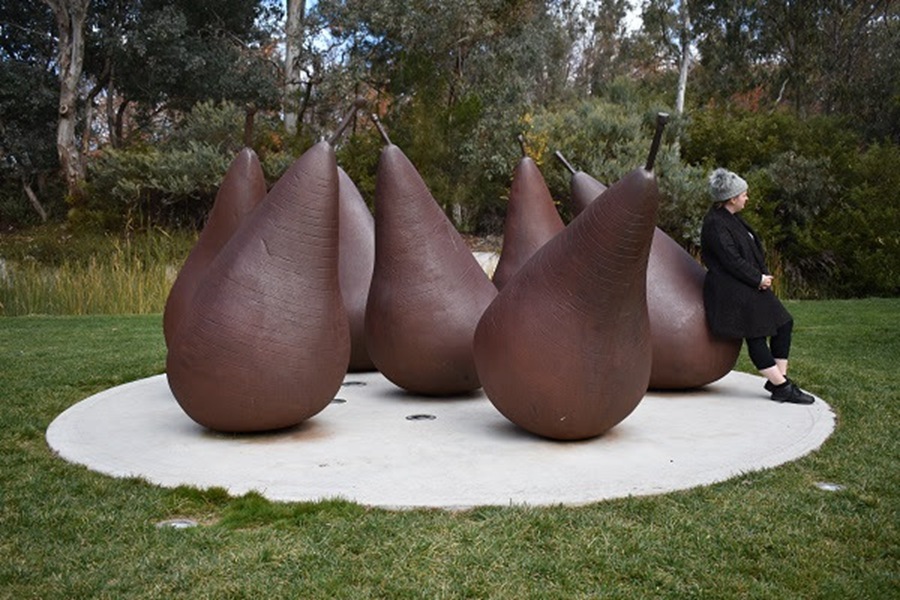 metal pear sculpture (7)