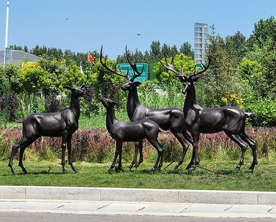 bronze-deer-family1