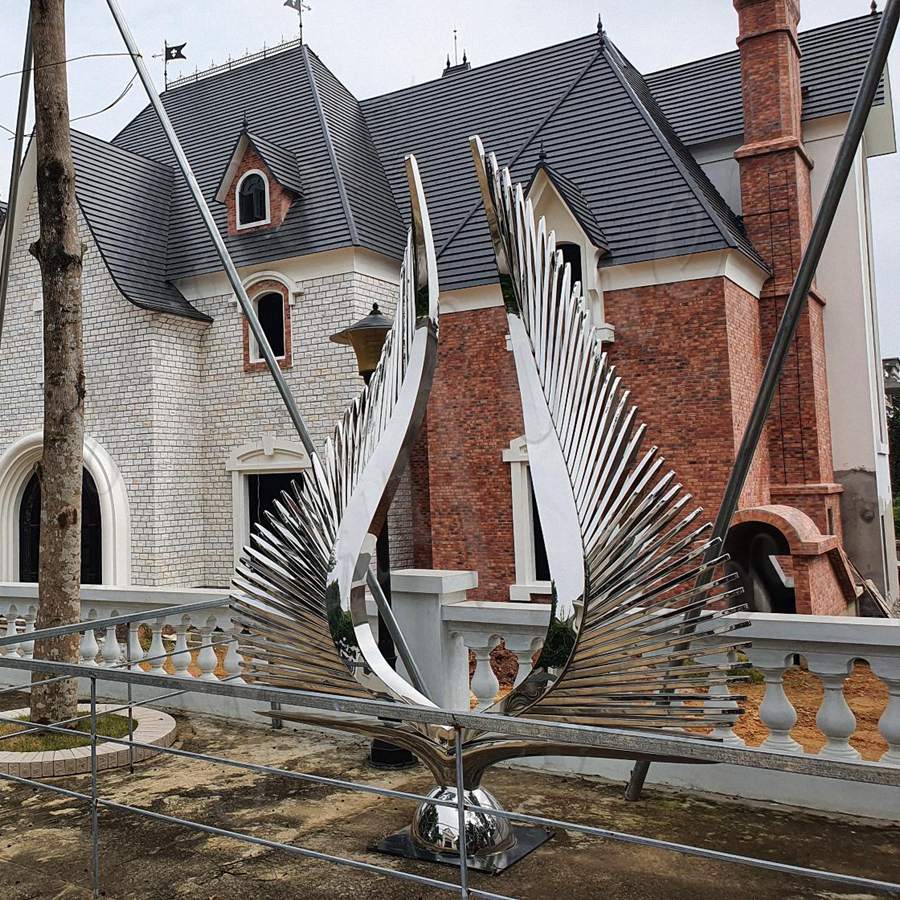 feedback of wing sculpture
