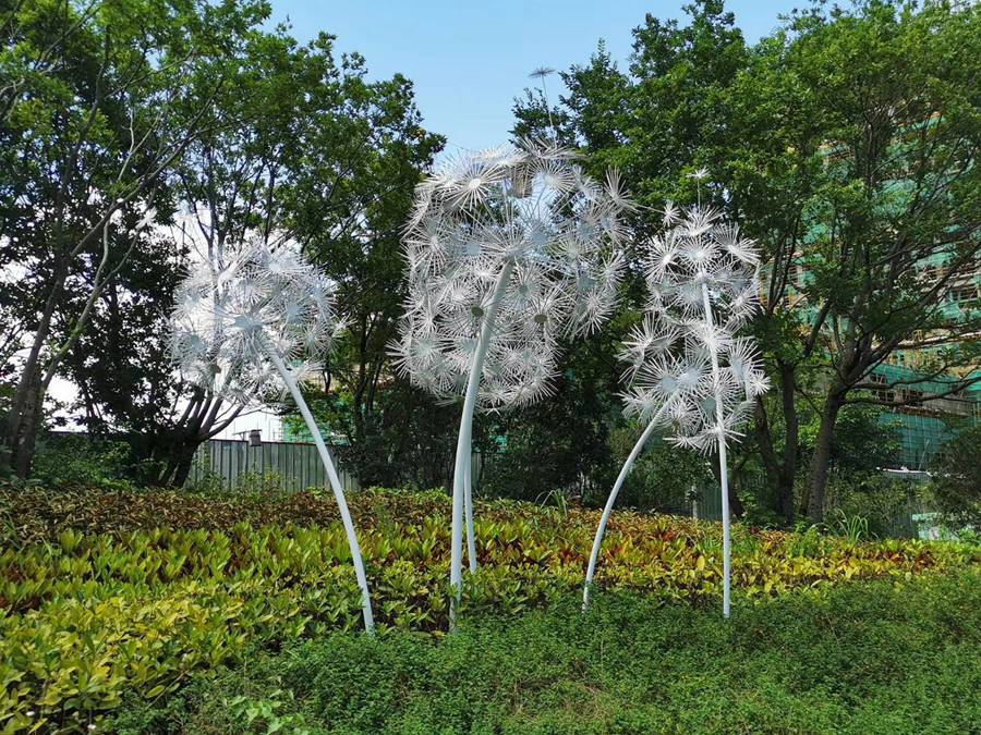dandelion garden sculpture (2)