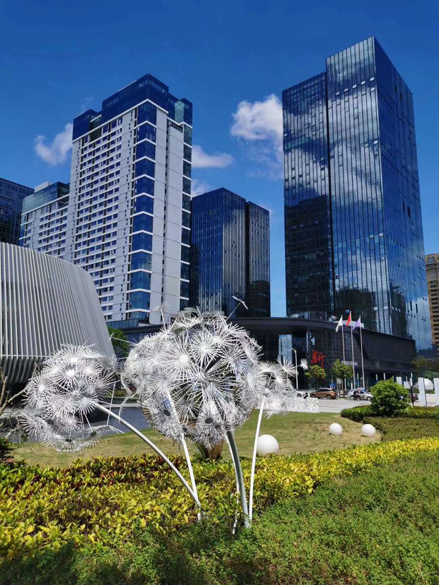 dandelion garden sculpture (4)