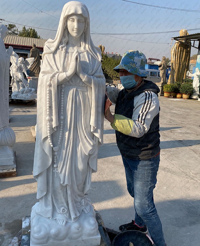 YouFine church sculpture hand carving artist (4)