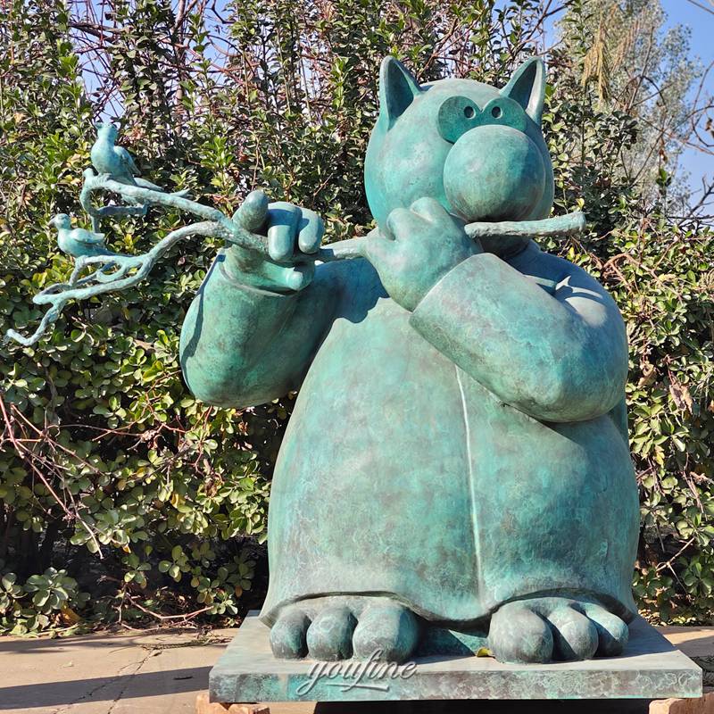 Le Chat sculpture