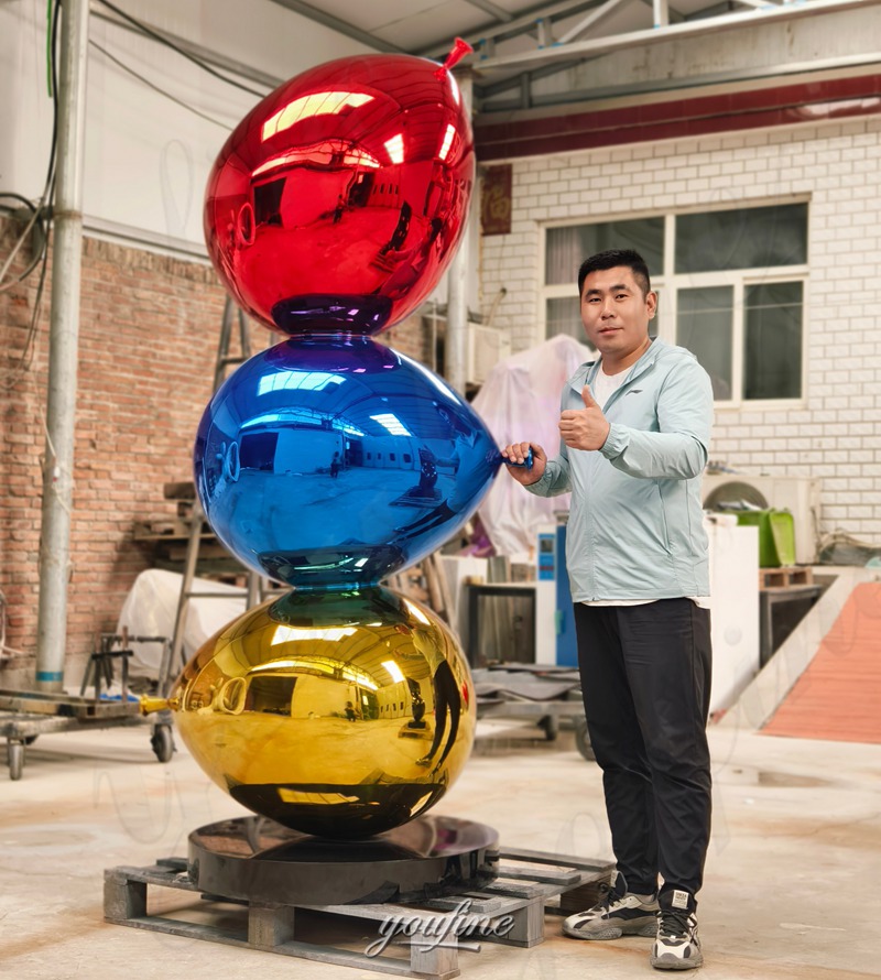 large metal balloon sculpture