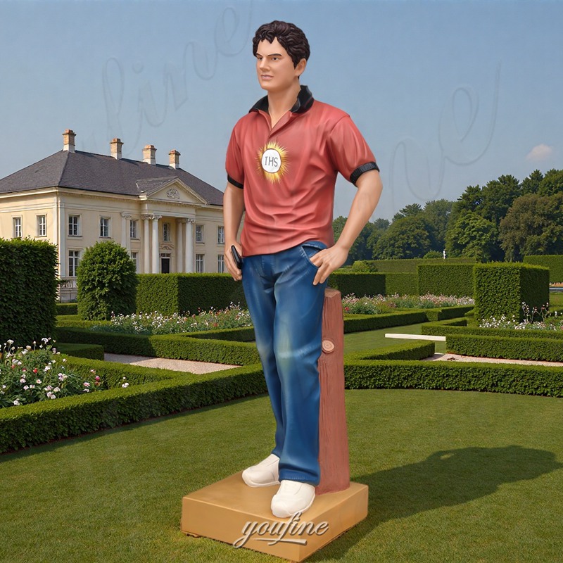 saint carlo acutis statue
