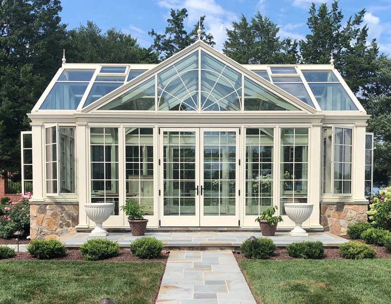T shaped greenhouse